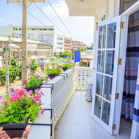 Ruki Sea Reach Hotel Kudapaduwa Exterior foto